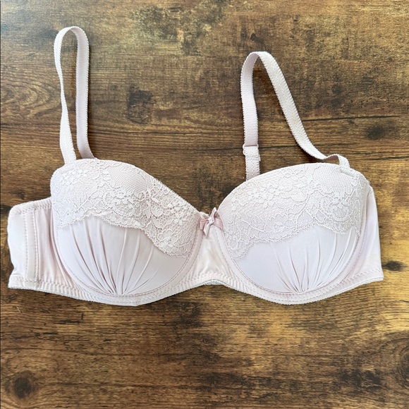 Secret Possessions Other - Secret Possessions Pale Pink Lace Push-Up Bra